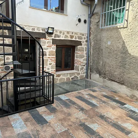 Estudios Con Banera Hidromasaje Y Chimenea Y A Fala Con Jacuzzi, Chimenea Y Terraza San Martin De Trevejo