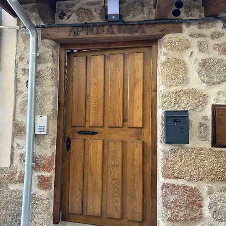 Estudios Con Banera Hidromasaje Y Chimenea Y A Fala Con Jacuzzi, Chimenea Y Terraza *
