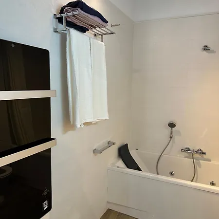 Estudios Con Banera Hidromasaje Y Chimenea Y A Fala Con Jacuzzi, Chimenea Y Terraza San Martin De Trevejo